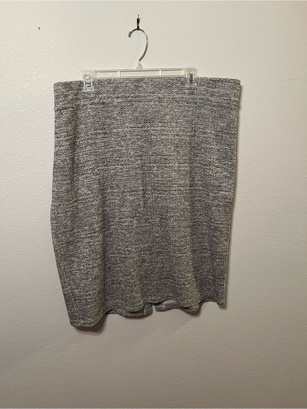 Torrid - Heather Gray Knit Pencil Skirt - Size: 3